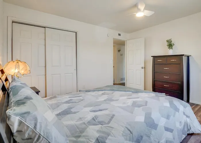 Hike, Golf & Dine: Retreat W/ Mtn Views! Tucson
